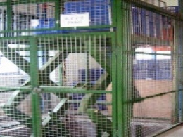 東(dōng)莞大東電子公(gong)司閣樓貨貨梯(ti)4套